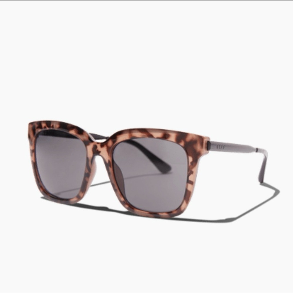 Diff Eyewear Hailey Sunglasses